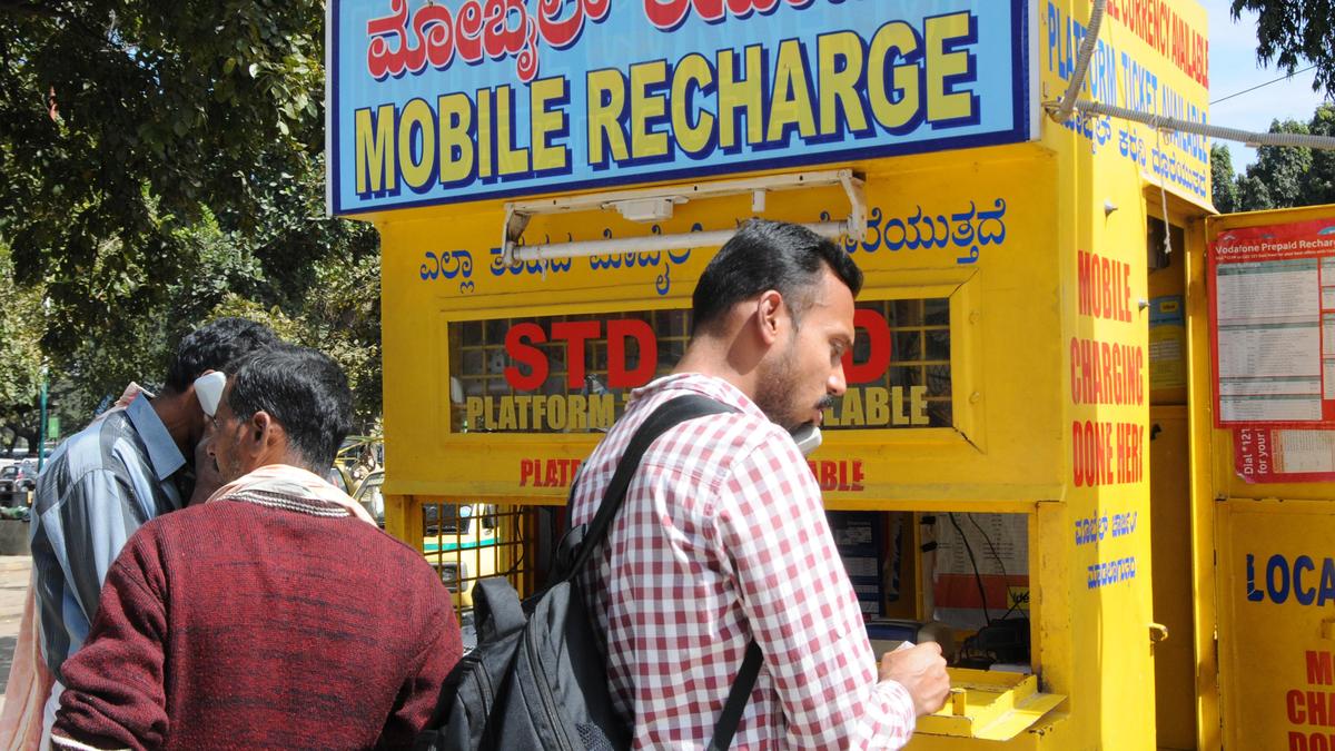 Telcos promote 28-day plans, squeeze extra payment cycle from consumers